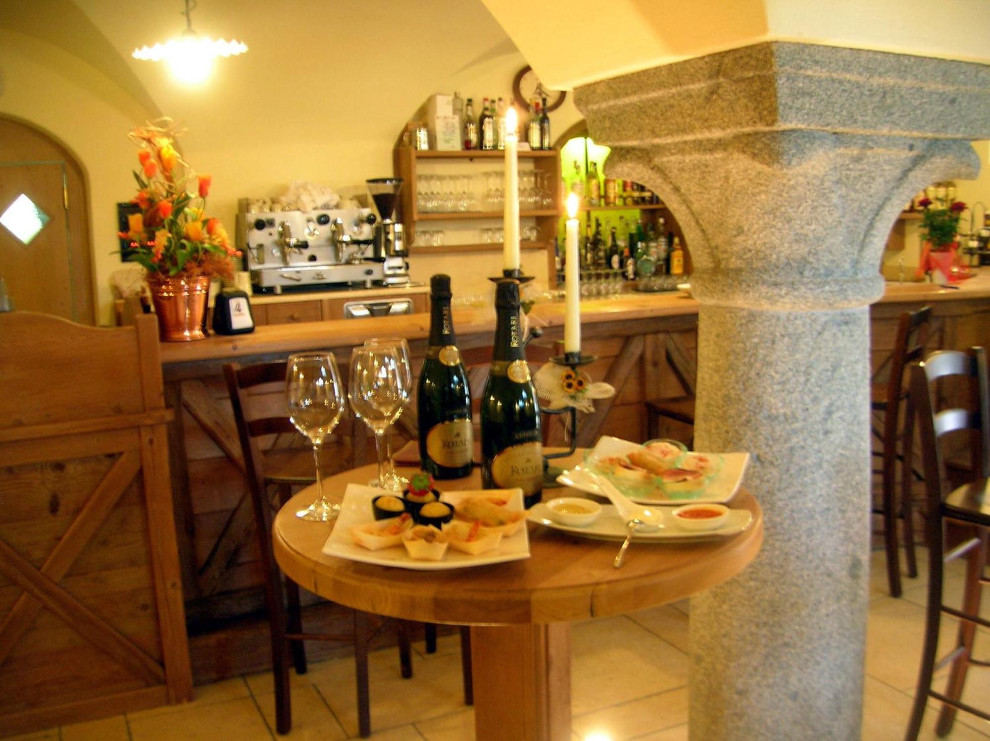 Locanda Borgo Chiese Castel Condino Екстериор снимка